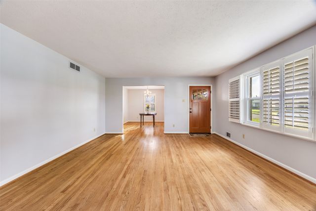 3019 Sharpview Lane, Dallas, TX 75228