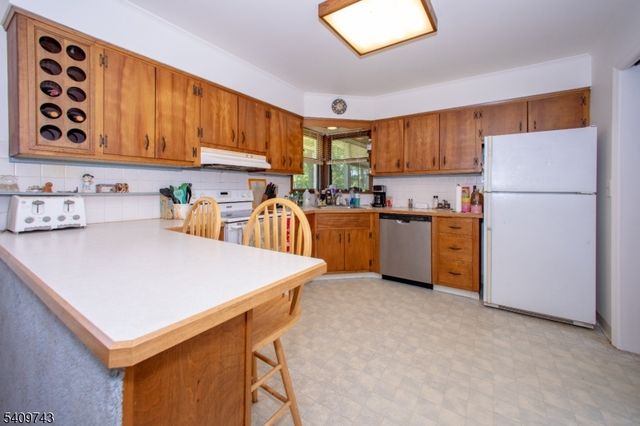 18 Little Rd, Lafayette Twp., NJ 07848
