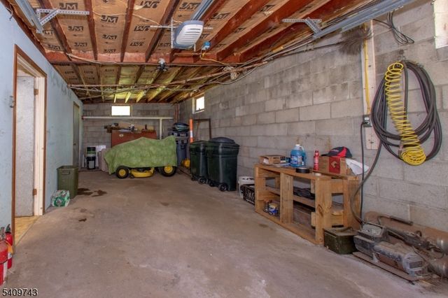 18 Little Rd, Lafayette Twp., NJ 07848
