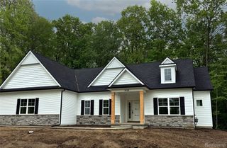 1020 Woods Edge Drive, Hartland Township, MI 48353