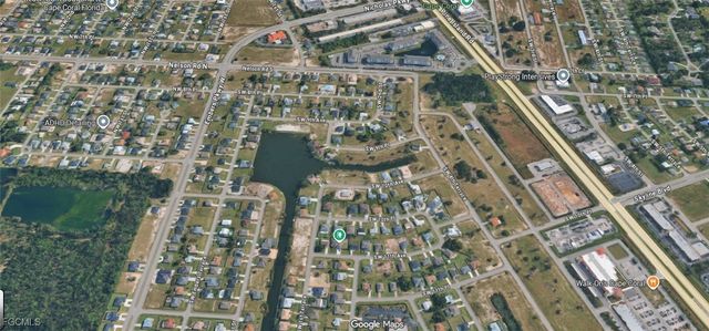 137 SW 9th PL, Cape Coral, FL 33991