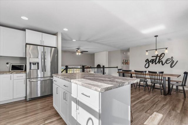 787 Sheridan DRIVE, West Bend, WI 53095