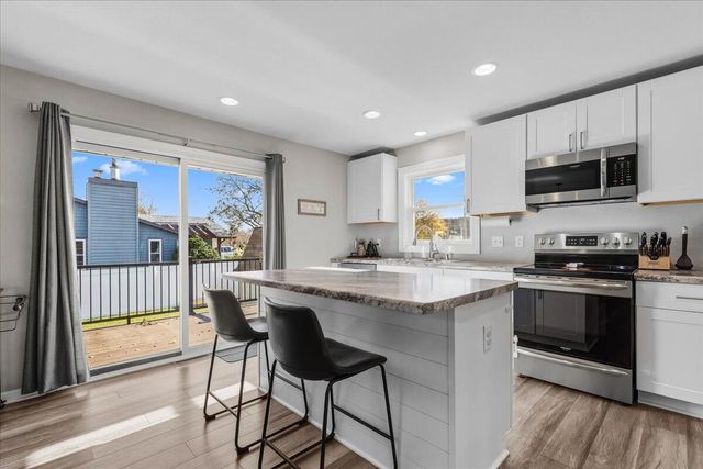 787 Sheridan DRIVE, West Bend, WI 53095