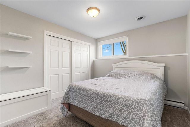 787 Sheridan DRIVE, West Bend, WI 53095