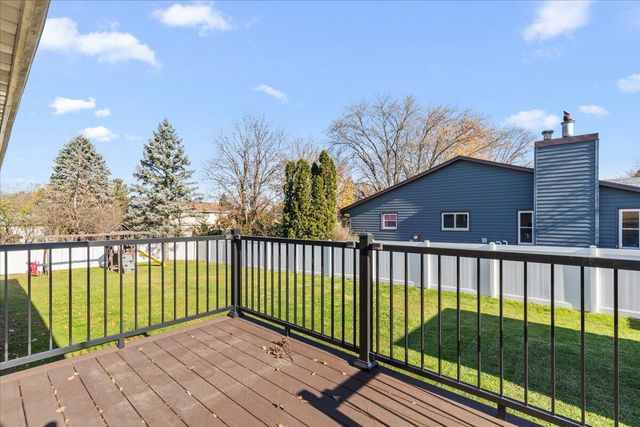 787 Sheridan DRIVE, West Bend, WI 53095