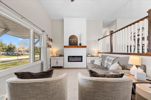 787 Sheridan DRIVE, West Bend, WI 53095