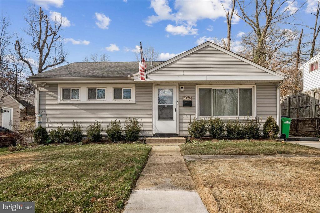 3720 HARMON AVE, Hyattsville, MD 20784