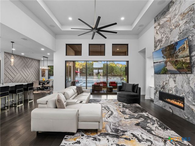 1709 Paradise Parkway, Canyon Lake, TX 78133