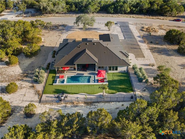 1709 Paradise Parkway, Canyon Lake, TX 78133