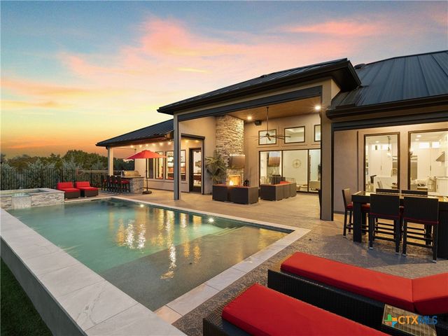 1709 Paradise Parkway, Canyon Lake, TX 78133