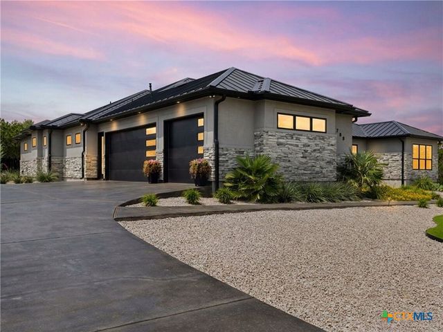 1709 Paradise Parkway, Canyon Lake, TX 78133