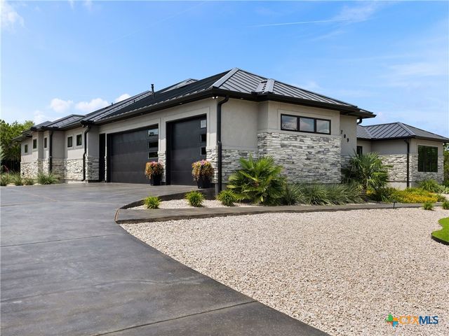 1709 Paradise Parkway, Canyon Lake, TX 78133