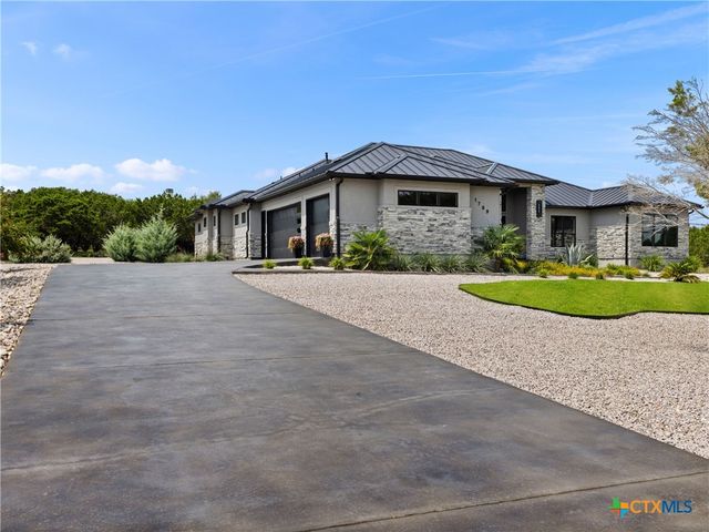 1709 Paradise Parkway, Canyon Lake, TX 78133