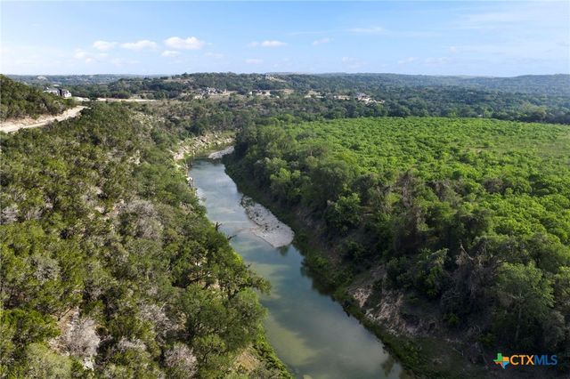 1709 Paradise Parkway, Canyon Lake, TX 78133