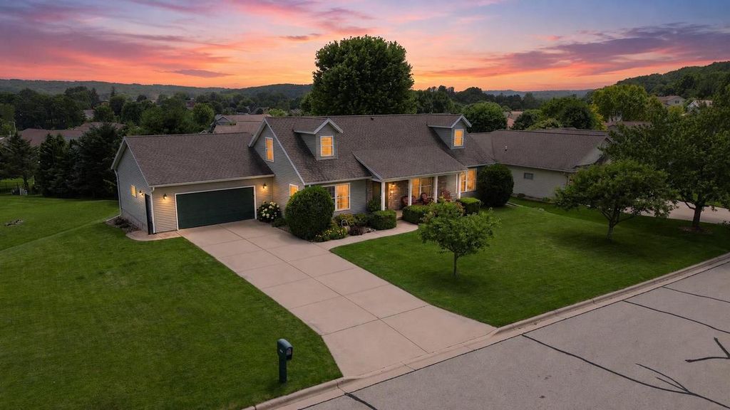 3009 Allies Lane, Cross Plains, WI 53528