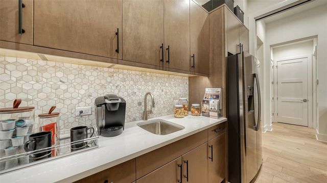 1206 BLUE SHELL LOOP, Sarasota, FL 34240