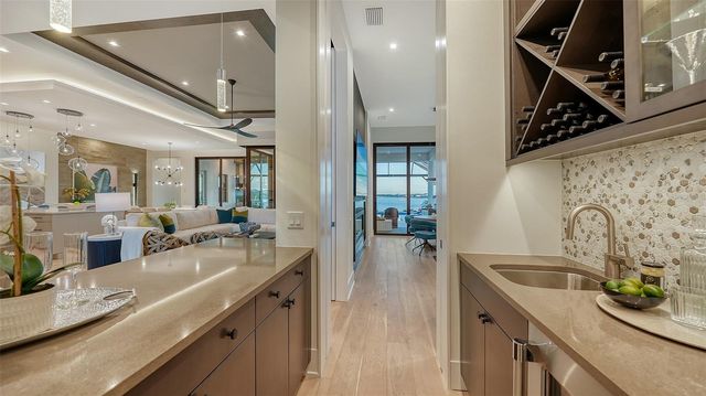 1206 BLUE SHELL LOOP, Sarasota, FL 34240