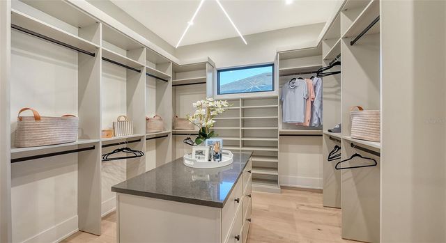 1206 BLUE SHELL LOOP, Sarasota, FL 34240