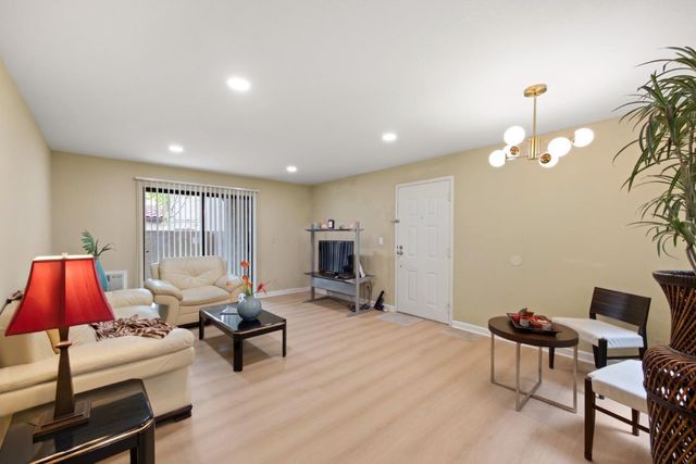 2250 Monroe Street 125, Santa Clara, CA 95050