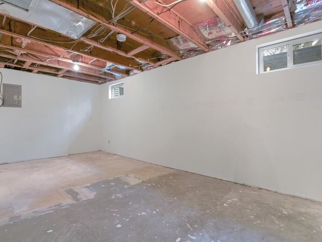 8427 N Susan Ct, Spokane, WA 99208