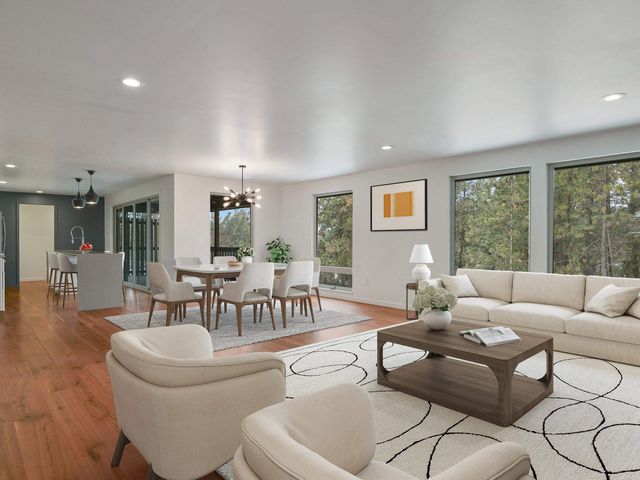 8427 N Susan Ct, Spokane, WA 99208