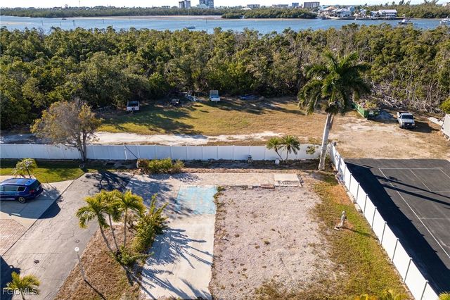 140 Garcia WAY, Fort Myers Beach, FL 33931