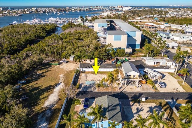 140 Garcia WAY, Fort Myers Beach, FL 33931
