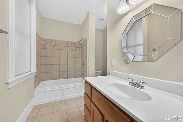3319 S 18th Street A, St Louis, MO 63118