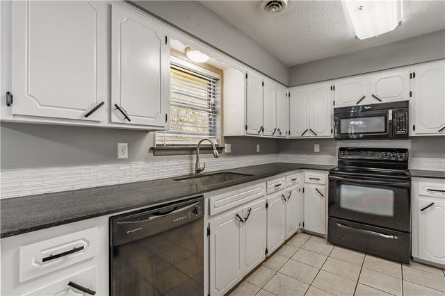 1101 Karena Street, Springdale, AR 72762