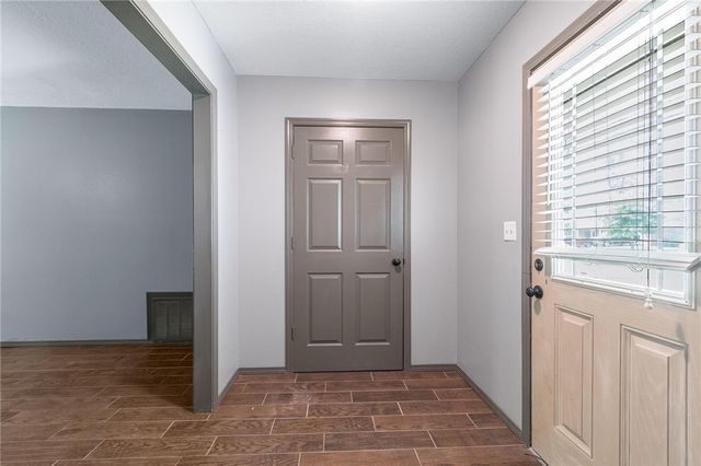 1101 Karena Street, Springdale, AR 72762