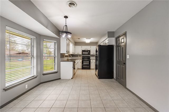 1101 Karena Street, Springdale, AR 72762