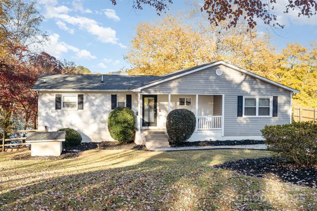 7088 Wateredge Drive, Sherrills Ford, NC 28673