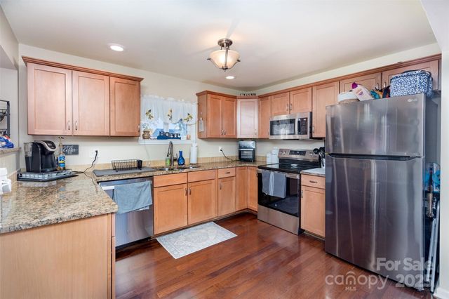 7088 Wateredge Drive, Sherrills Ford, NC 28673