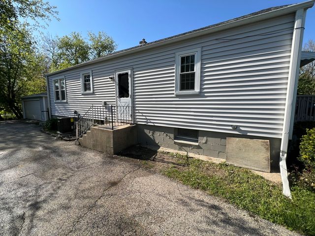 936 Russell Place, Mundelein, IL 60060