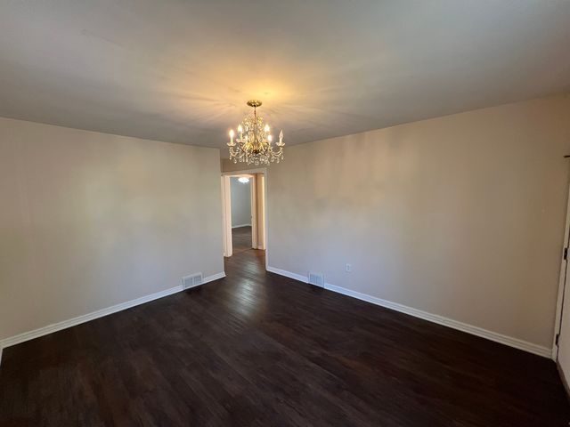 936 Russell Place, Mundelein, IL 60060