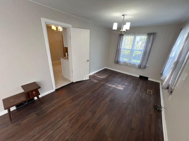 936 Russell Place, Mundelein, IL 60060