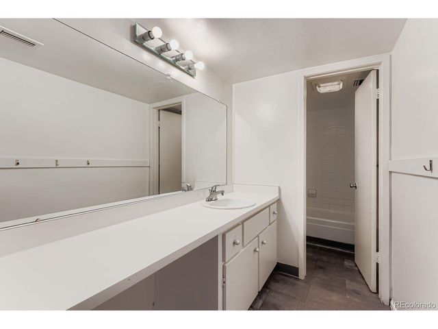 9995 E Harvard Ave 184, Denver, CO 80231