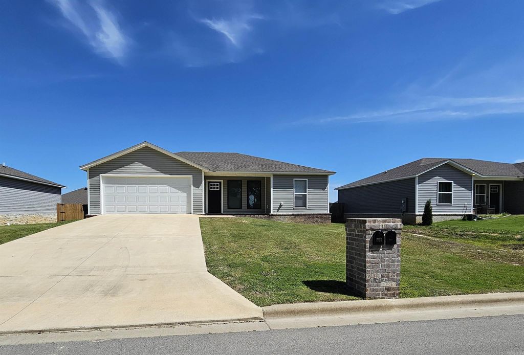 209 Formon Drive, Paragould, AR 72450