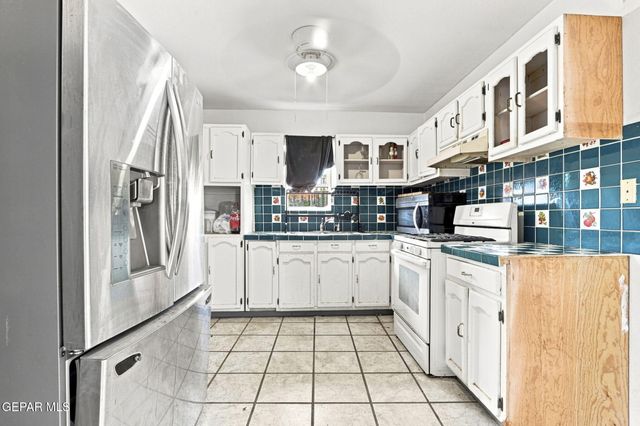 8621 REMINGTON Drive, Canutillo, TX 79835