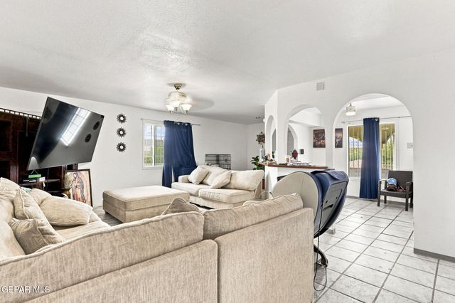 8621 REMINGTON Drive, Canutillo, TX 79835