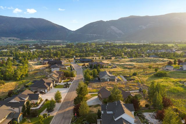 4084 E 4500 N, Eden, UT 84310