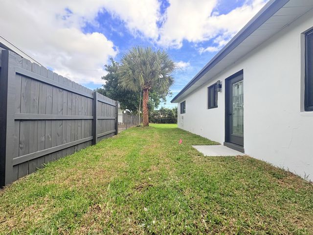 356 Lanier Drive, Palm Springs, FL 33461