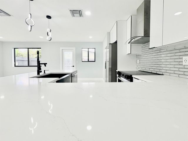 356 Lanier Drive, Palm Springs, FL 33461