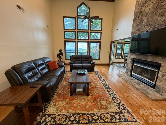 91 Brandy Run Road, Burnsville, NC 28714