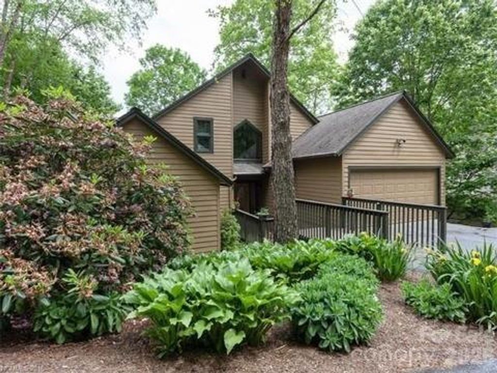 91 Brandy Run Road, Burnsville, NC 28714