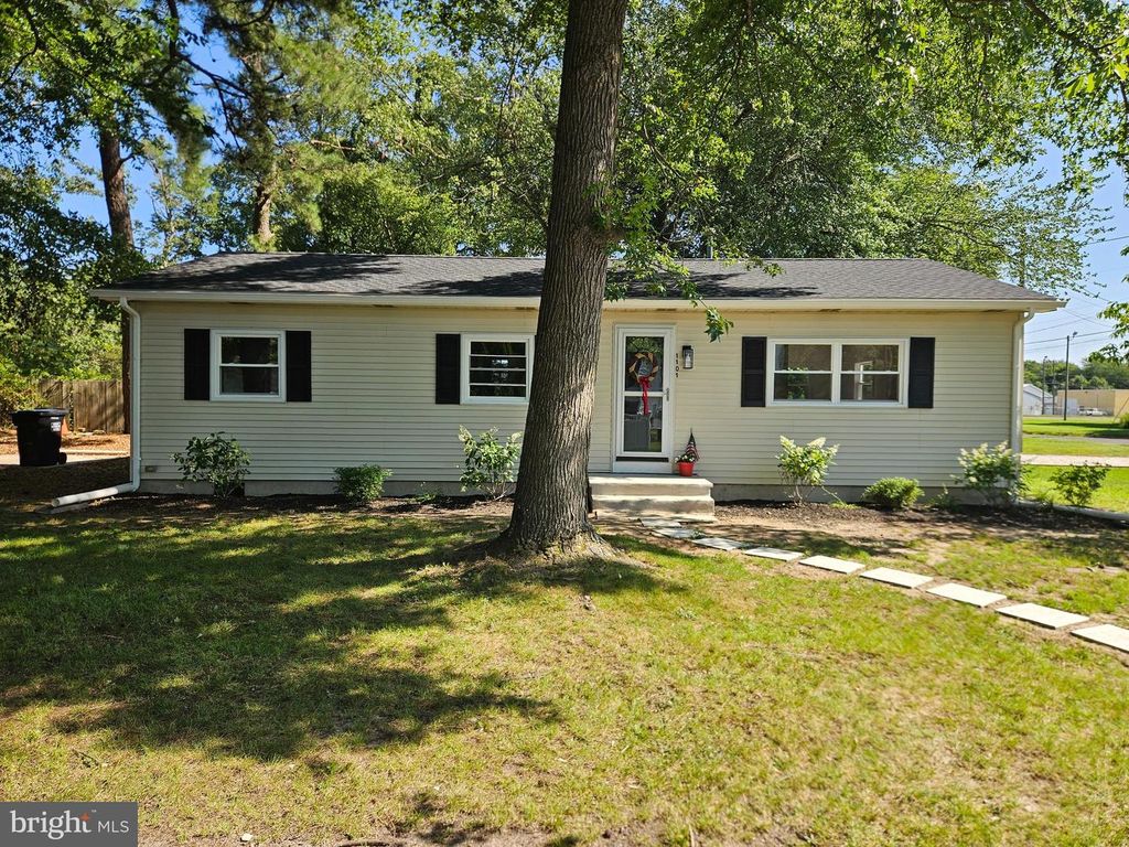 1101 FRANKLIN ST, Clayton, NJ 08312