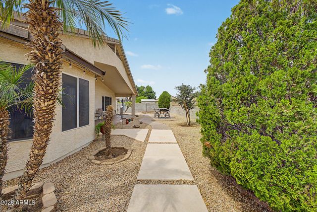 16328 W SANDRA Lane, Surprise, AZ 85388
