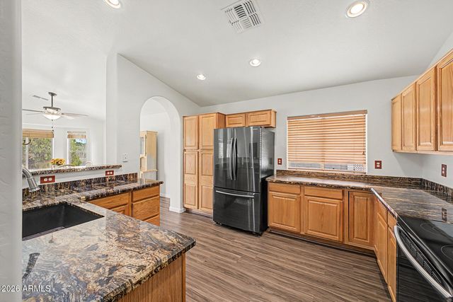 16328 W SANDRA Lane, Surprise, AZ 85388