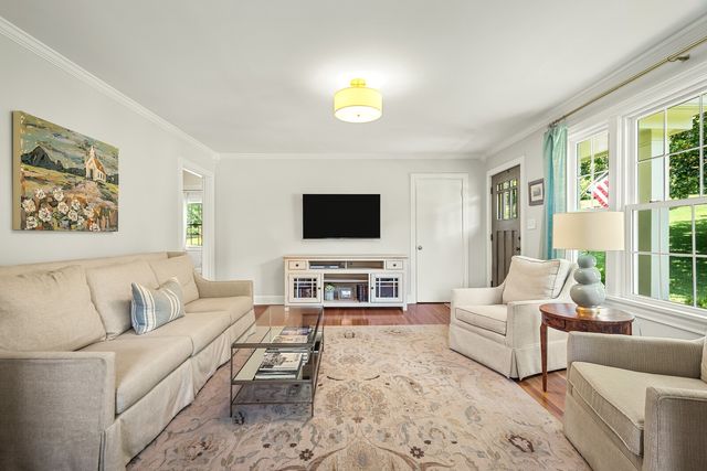 523 Crieve Rd, Nashville, TN 37220