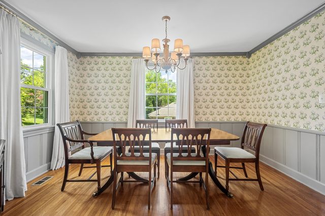 523 Crieve Rd, Nashville, TN 37220